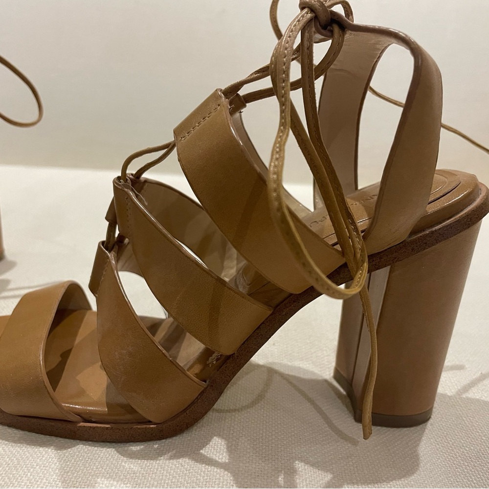 Banana Republic Sandal.